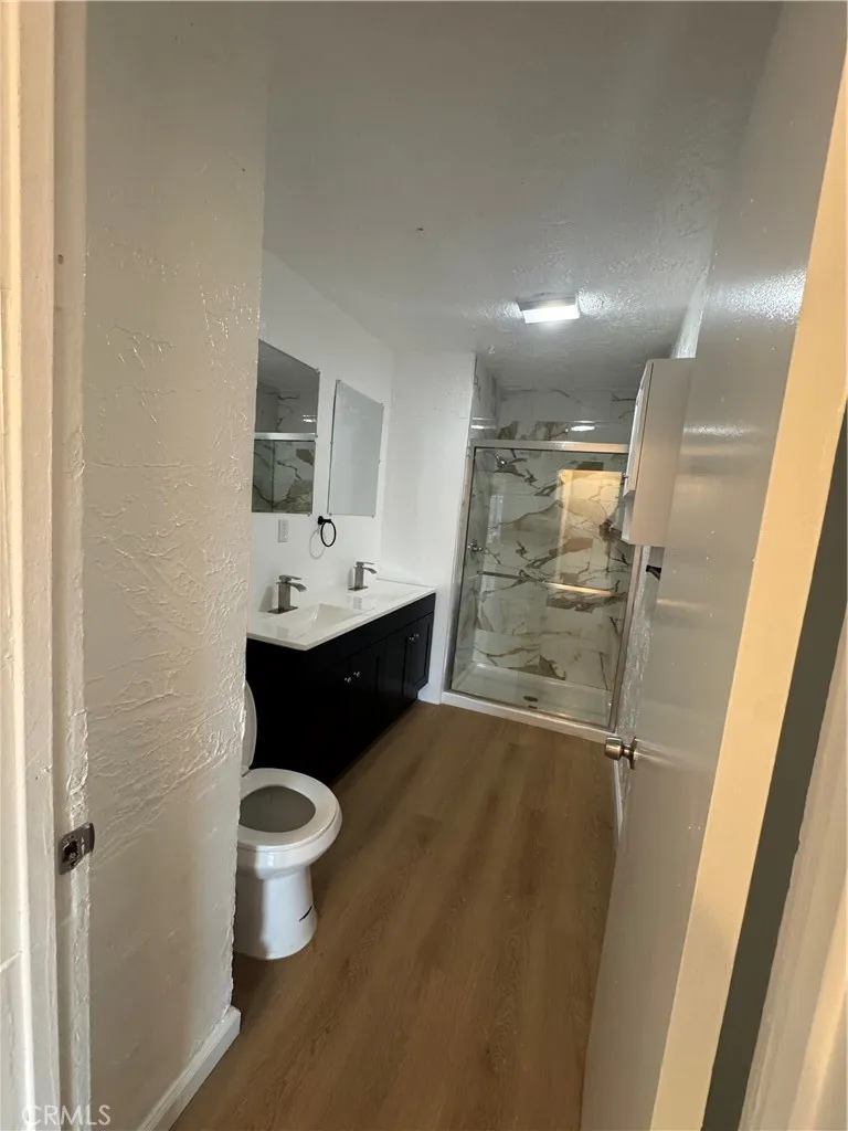 5830 4th, Los Angeles, California 90043 home-pic-9